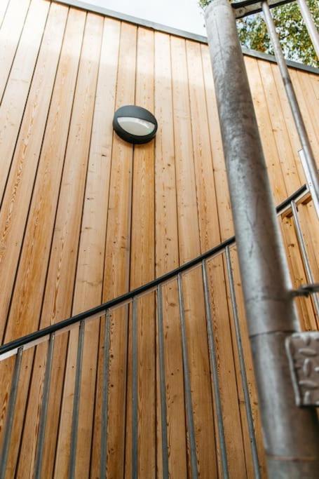 Carmen Eco-Pod / Treehouse, Close To Cabot Circus Bristol Eksteriør billede